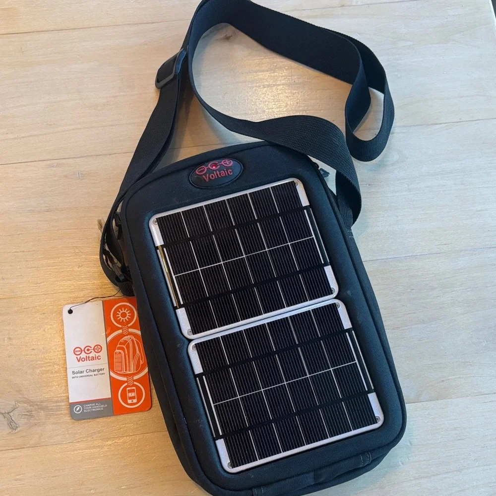 VOLTAIC SOLAR CHARGER BAG